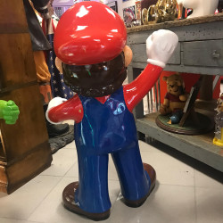 SUPER MARIO BROS  STATUA