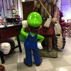 SUPER MARIO BROS- STATUA LUIGI