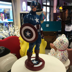 STATUA CAPTAIN AMERICA