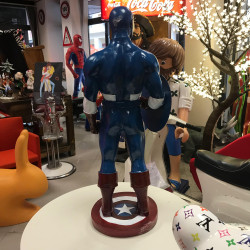 STATUA CAPTAIN AMERICA